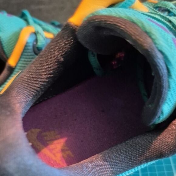 Nike Zoom Flywire Size 7.5 Womens - Picture 3 of 10